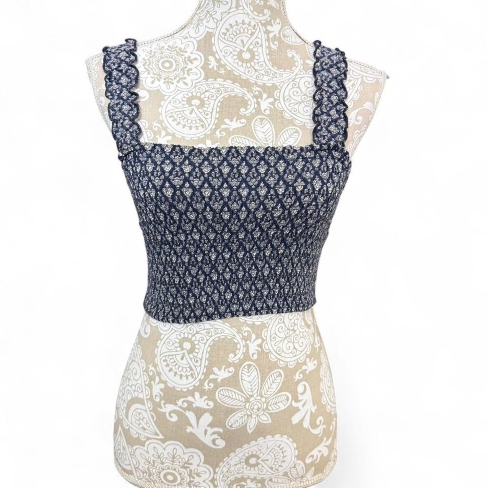 Hollister Cropped Tank Top Navy Cottage Core Fairy Core Smocked Stretchy Size S